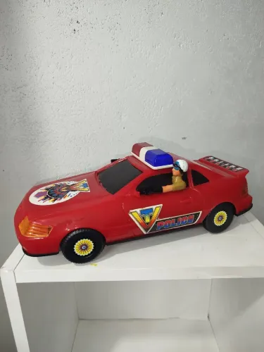 Carrinho de Polícia antigo anos 80.