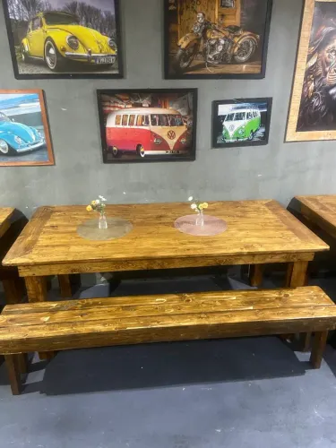 Mesa de 2 metros com Bancos 