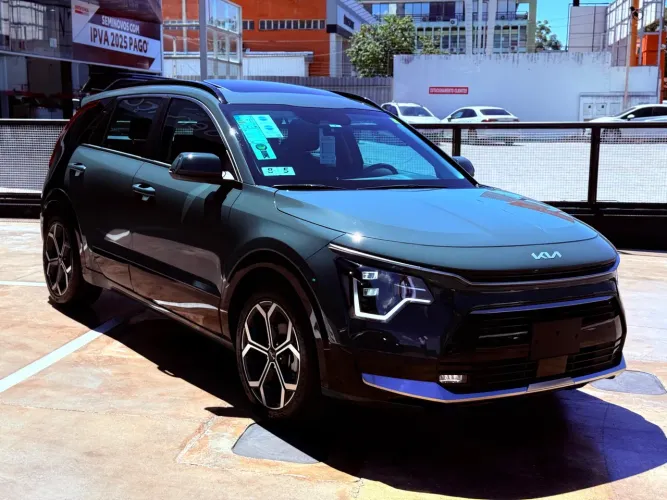 Kia/ Niro Prestige 2025/2026 Verde Urbano. Cor raríssima. Pronta Entrega. + Top de Linha.
