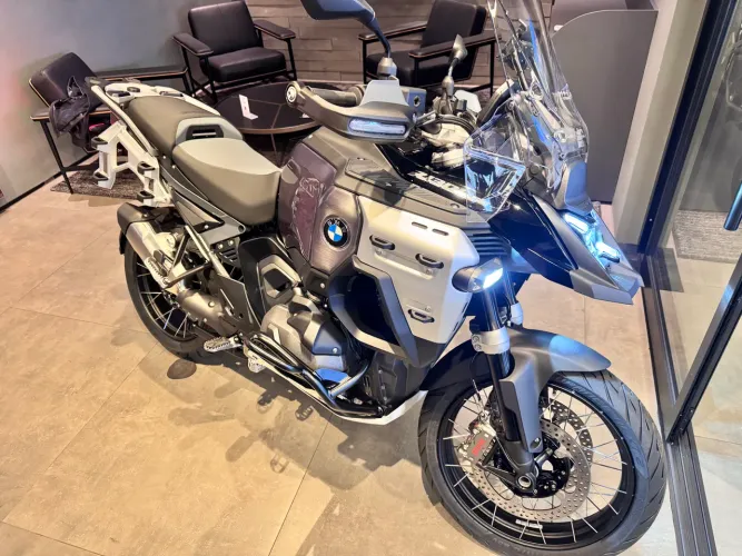 GS 1300 ADVENTURE 2026 (ASA) TRIPLE BLACK OKM Emplacada