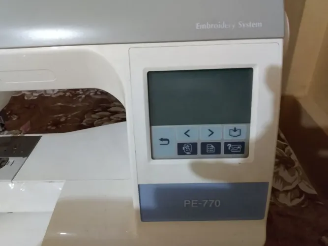 Máquinas de Bordado Automático Brother 