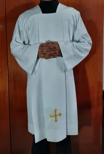 Veste litúrgica - Sobrepeliz Sacerdotal (D&A Paramentos)