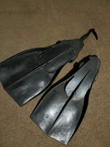 Par de nadadeiras antigo