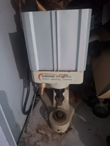 Máquina de pregar Botão e rebite pneumática Westman