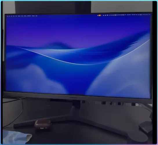 Monitor Samsung 28" UHD 4K IPS UR550 - Estado de Novo