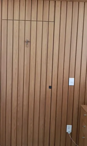 Vendo Painel e Porta - Ripado 