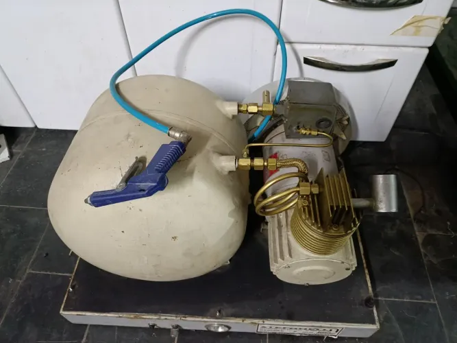 Compressor odontológico 220 volts compacto 120 libras 