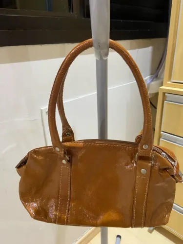 Bolsa de mão caramelo 