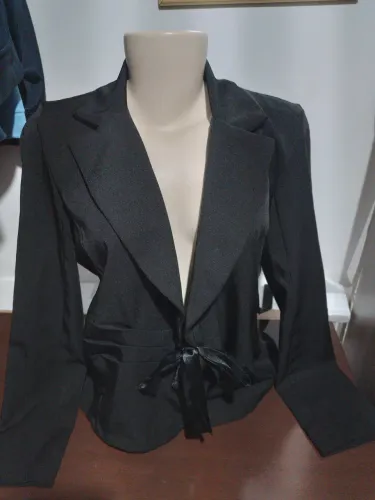 Blazer preto com laço