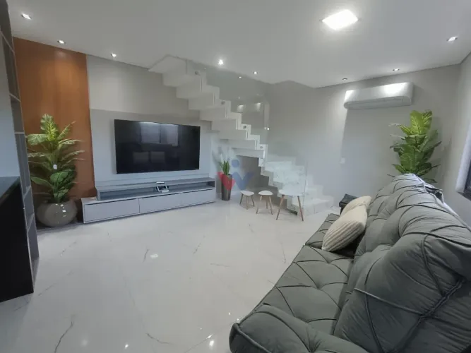 Sobrado alto padrão em Araucária com amplo terreno, suíte, ótima localização e qualidade d