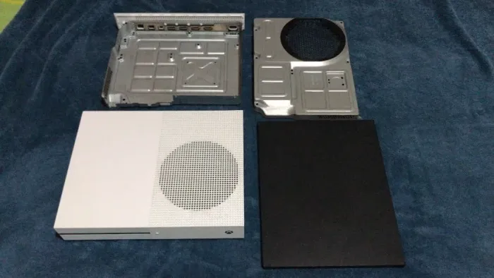 Carcaça completa Xbox One S modelo 1681 SEMI-NOVA
