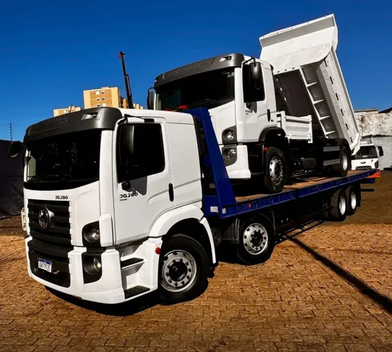 VW 30.280 ano 2022, Bitruck, 8x2, com Prancha Hidráulica HMD de 11x3,05 metros, em SP