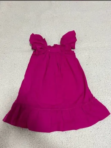 Vestido infantil rosa com babados