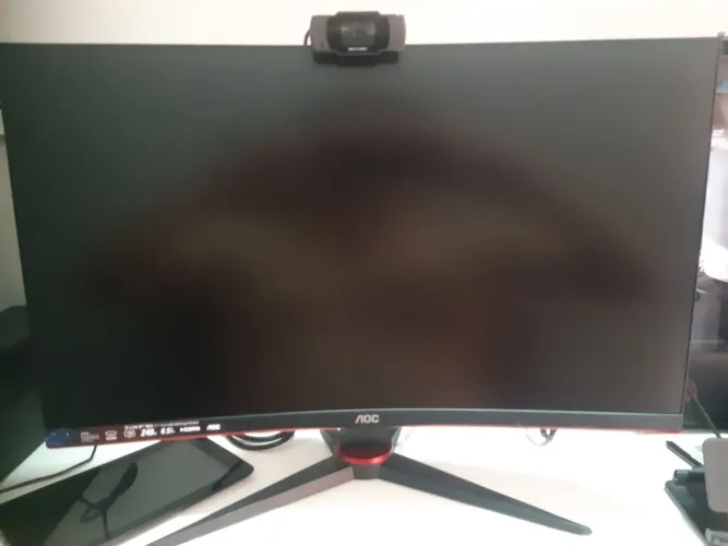 Monito AOC 27" 240Hz Legend