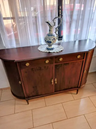 Buffet aparador, antiguidade em madeira nobre.