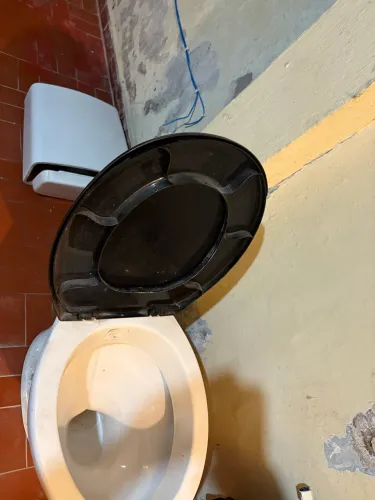 Vaso sanitário com caixa acoplada 