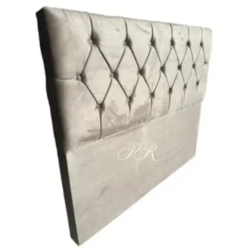 Cabeceira Estofada Capitone 158x  Premoli Pés em madeira