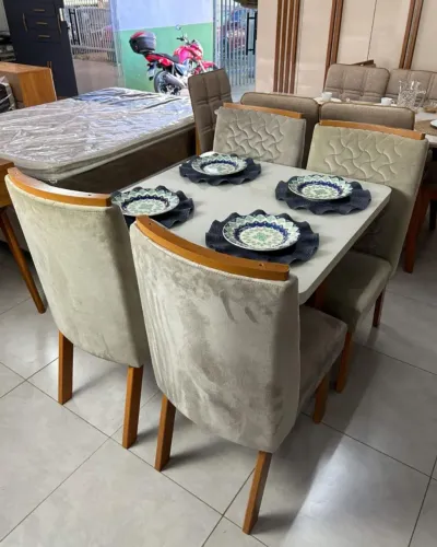 Mesa de jantar 100% MDF com vidro 90x90 