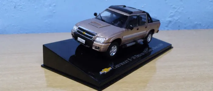 Miniatura Chevrolet S-10 Deluxe 2.5 Diesel 2009...escala 1/43