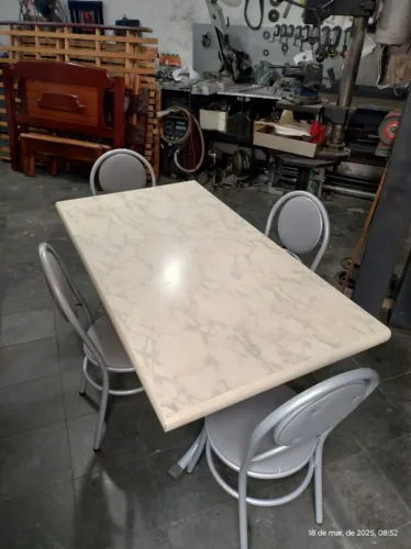 VENDO MESA
