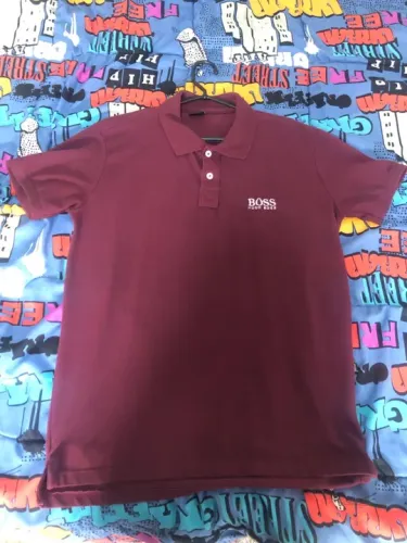 Duas camisas polo