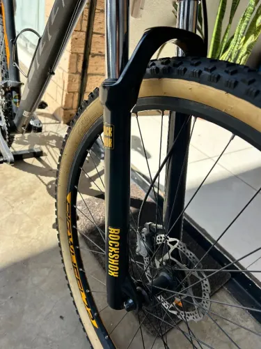 Oggi bigwell 7.2 Rockshox Shimano Alivio