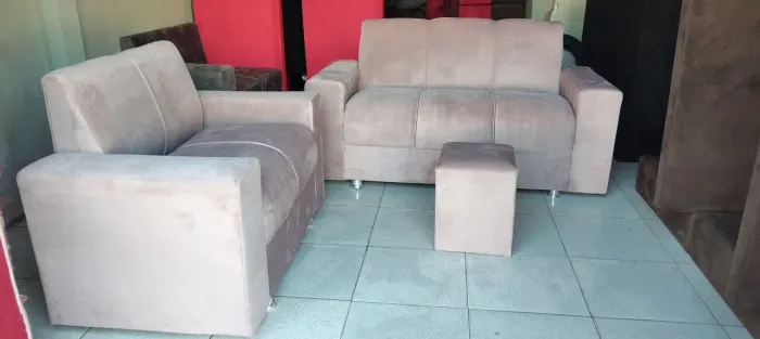 Sofá de 2 e 3 lugares com puff de brinde temos outros cores disponíveis venha conferir