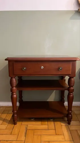 Mesa de Cabeceira Madeira Maciça