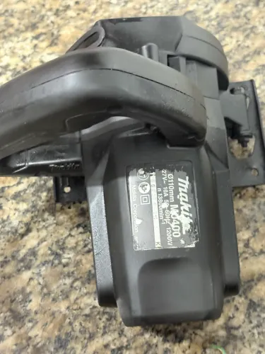 Estou vendendo essa makita não está com defeito