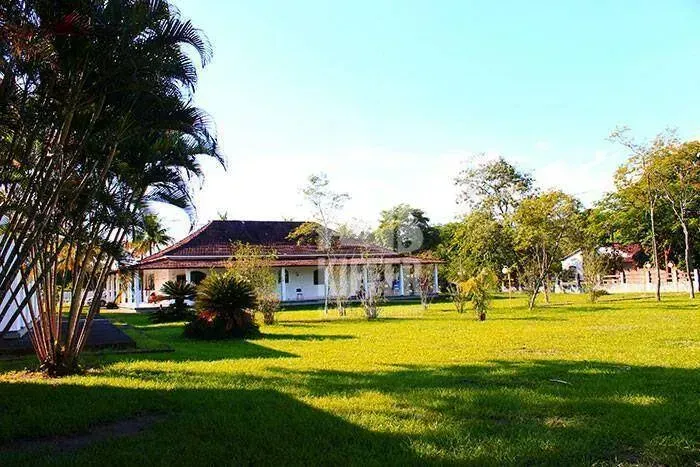 Sítio Maravilhoso com 10.000m² à Venda em Itaboraí  Piscina, Salão de Festas e Muito Verde