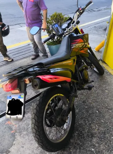 Moto a venda