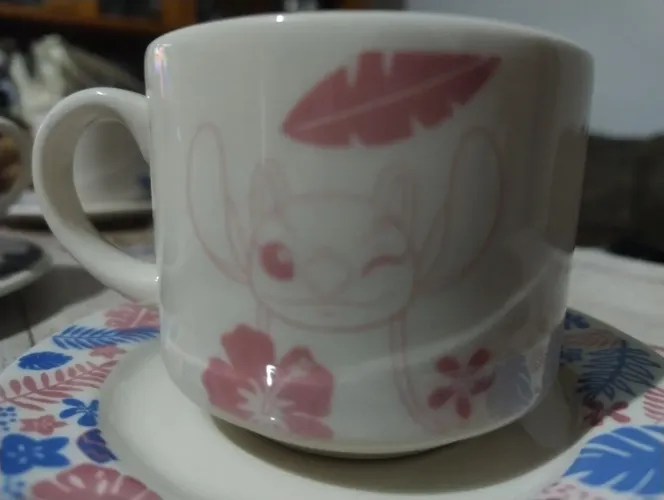 Par de xícaras de café stich acompanha pires