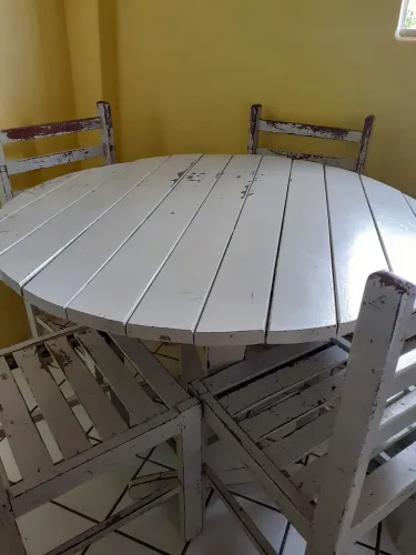 Mesa de madeira Argelin
