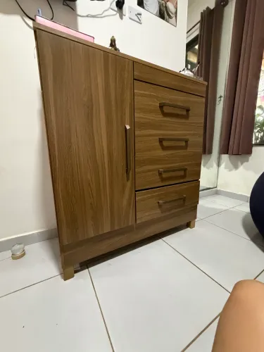 Excelente Cômoda cheiro de nova 