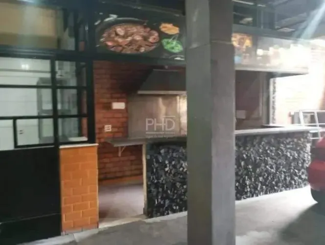 Ponto Comercial e 2 banheiros para Alugar, 100 m²