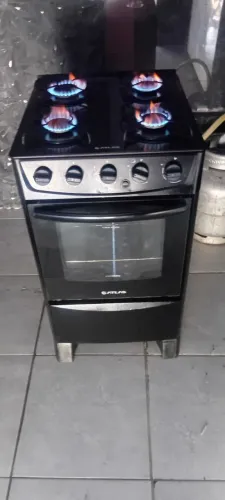 Vende-se Fogão