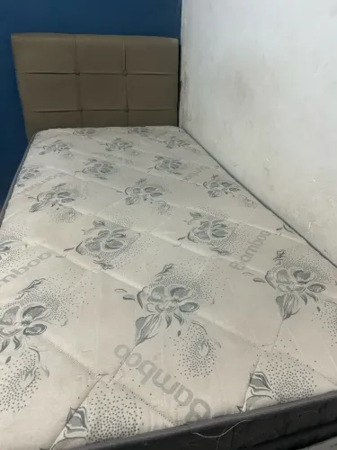 CAMA BOX SOLTEIRO COM CABECEIRA E BAÚ