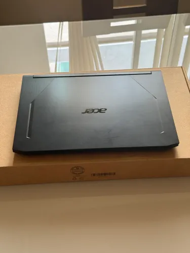 Nitro V I5 10300H SSD de 512Gb e 16GB de RAM