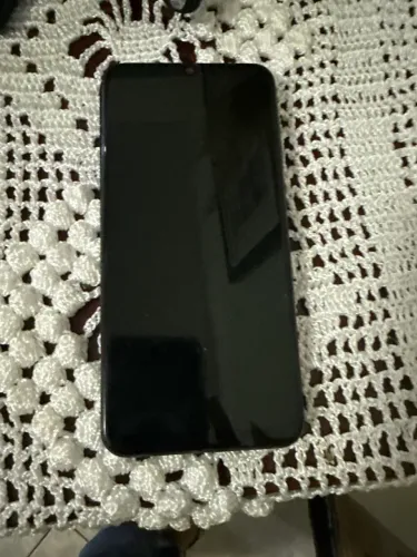 Vende se celular pra quebrado apenas para tirar as peças 150$