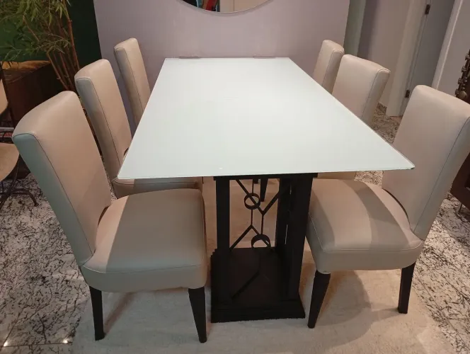 Mesa de jantar com tampo de vidro e 6 cadeiras, usado, da Móveis Líder Intetiores
