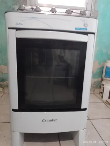 Vende-se fogão 4 bocas