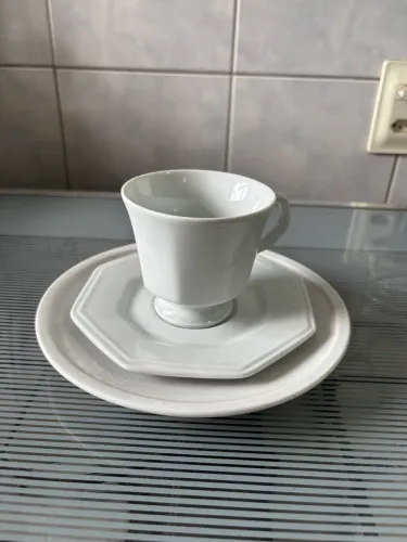 Conjunto de Porcelana Schmidt Branco - Xícara, Pires e Prato de Sobremesa