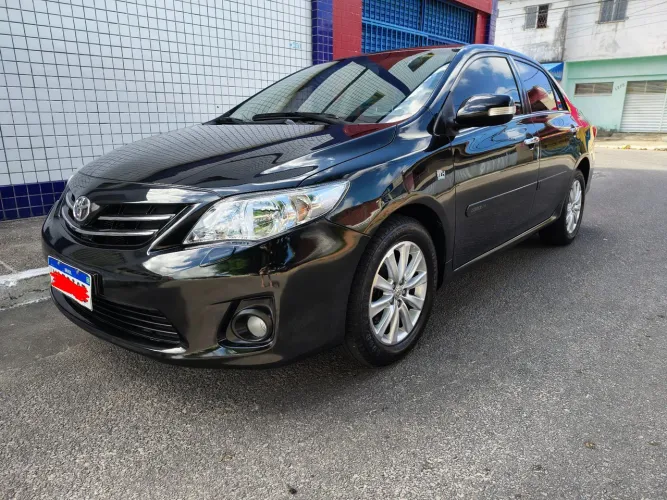 Toyota Corolla Altis 2.0 Flex 16V Aut. 2013