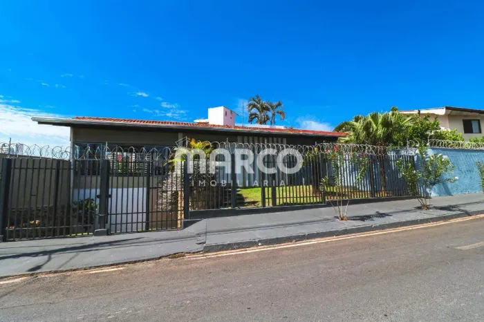 Casa Comercial l 406m² l Jardim das Américas l Cuiabá-MT