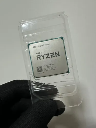 RYZEN 3 3200G
