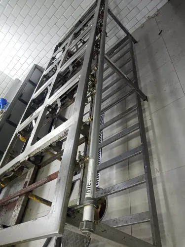 Fogão industrial , 8 bocas de 40cm, 1 chapa e 1 banho maria, todo em inox