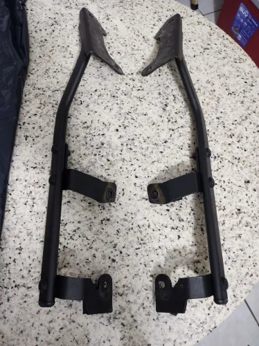 Moto - Suporte traseiro para baú (s/base) GIVI 1192FZ