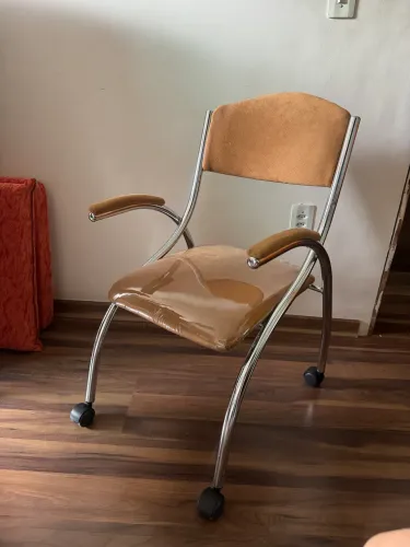 Cadeira de escritório ou manicure