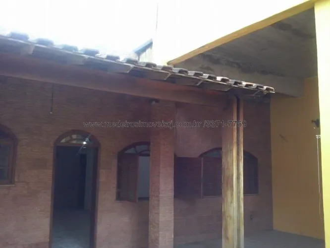 CASA  COM LOJA E QUITINETE EM Coelho Neto  250 m2 PROX. BRT