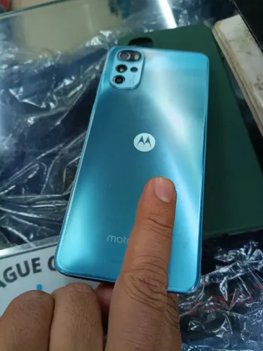 Vendo celular barato semi novo bem conservado 
